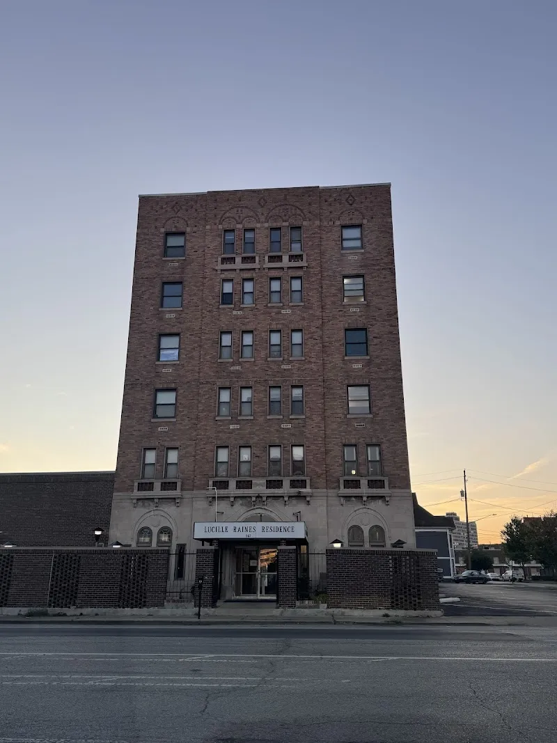 Lucille Raines Residence - Photo 1